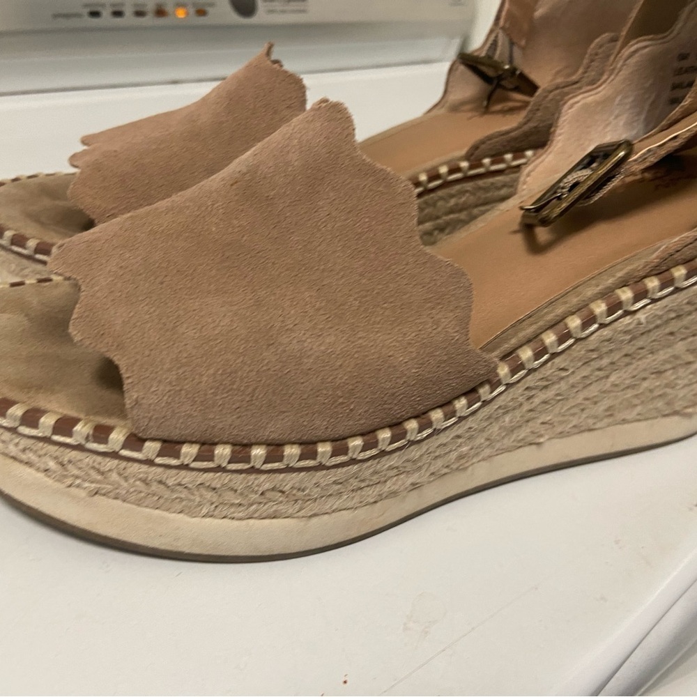 Crown Vintage size 6 Tan Wedge Shoes with Ankle Strap $69 - Picture 9 of 10